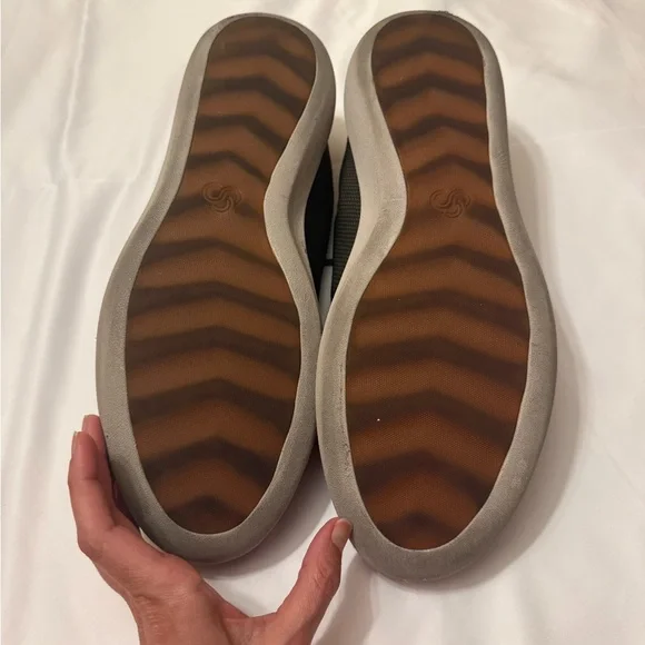 Clark's Cloudsteppers Olive Knit Sneakers size 13 GUC - Picture 6 of 8